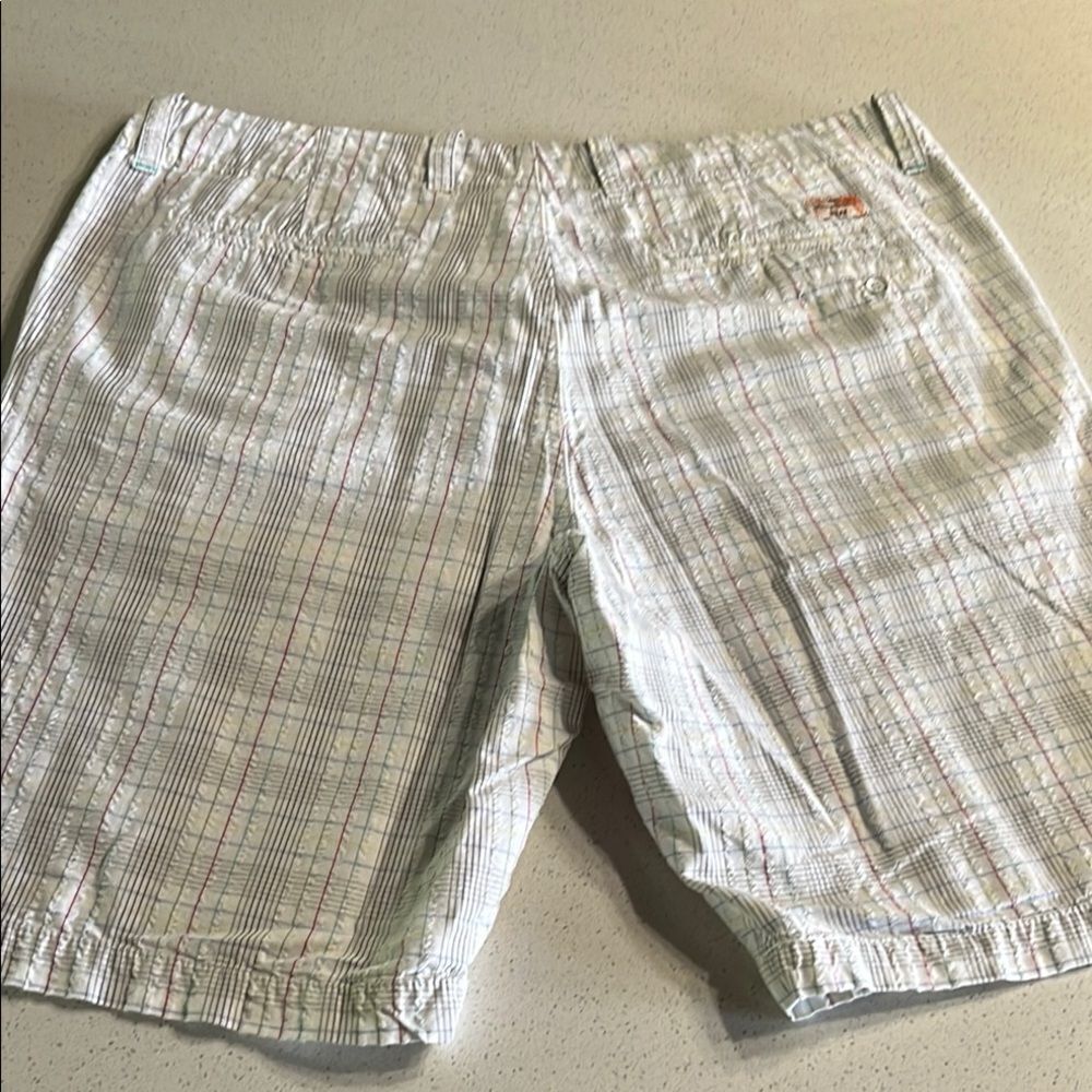 Tommy Bahama RELAX Cream Textured Shorts Size 36/10 - Picture 4 of 10
